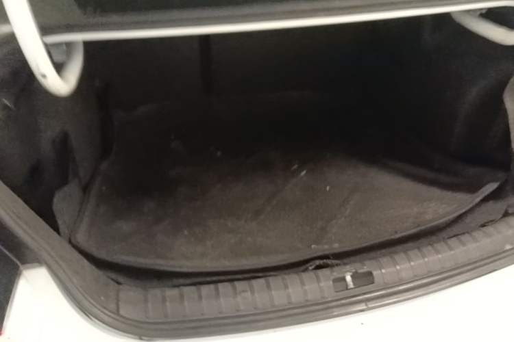 Used Volkswagen Bora 2014 1.6L Automatic Comfort Model Trunk