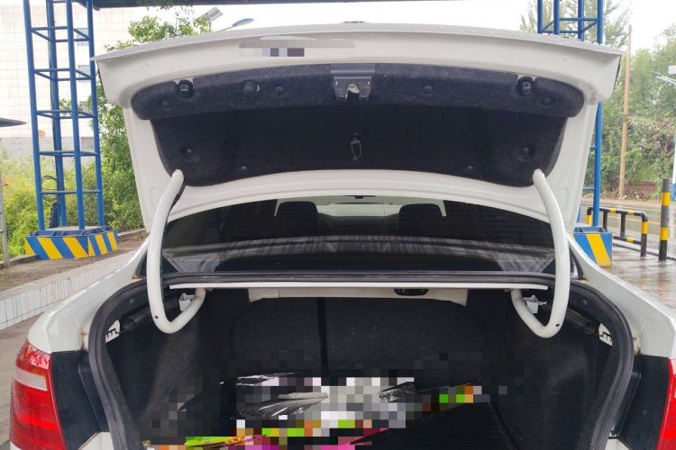 Used Volkswagen Bora 2014 1.6L Manual Comfort Model Trunk
