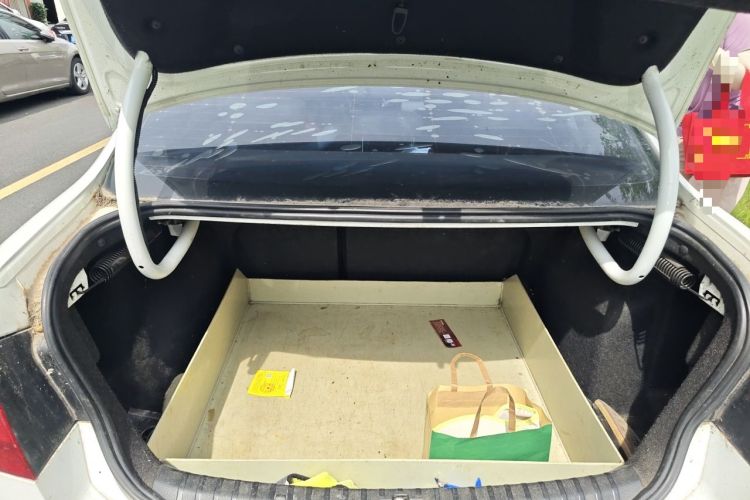 Used Volkswagen Bora 2014 1.6L Manual Comfort Model Trunk