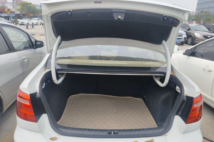 Used Volkswagen Bora 2014 1.6L Automatic Comfort Model Trunk