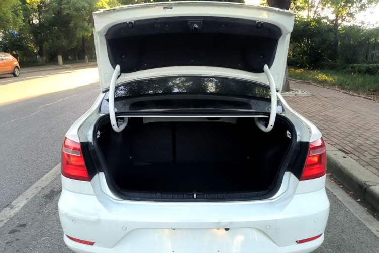 Used Volkswagen Bora 2014 1.4TSI Automatic Comfort Model Trunk