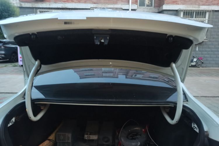 Used Volkswagen Bora 2014 1.6L Manual Comfort Model Trunk