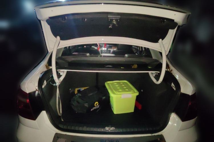 Used Volkswagen Bora 2014 1.6L Automatic Luxury Model Trunk