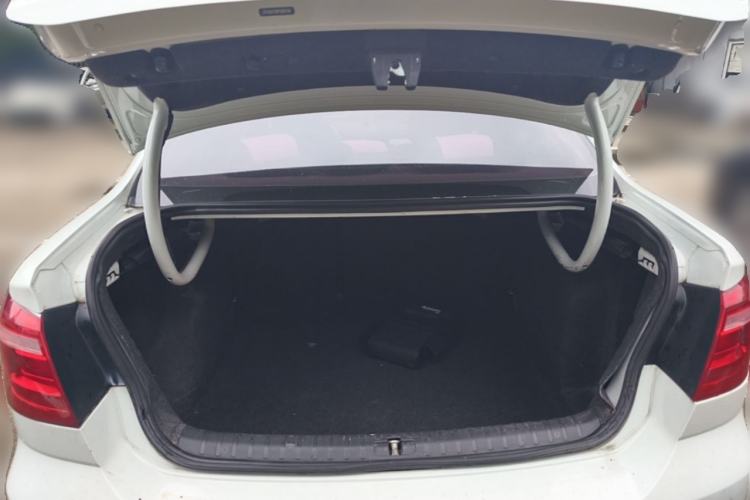 Used Volkswagen Bora 2014 1.6L Automatic Comfort Model Trunk