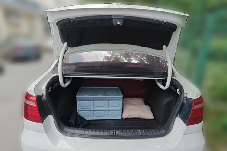 Used Volkswagen Bora 2014 1.6L Automatic Fashion Model Trunk