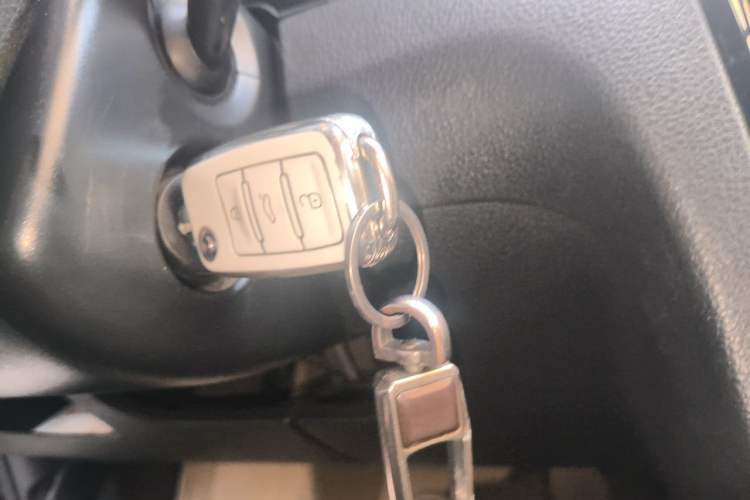 Used Volkswagen Bora 2014 1.6L Automatic Comfort Model Vehicle Key