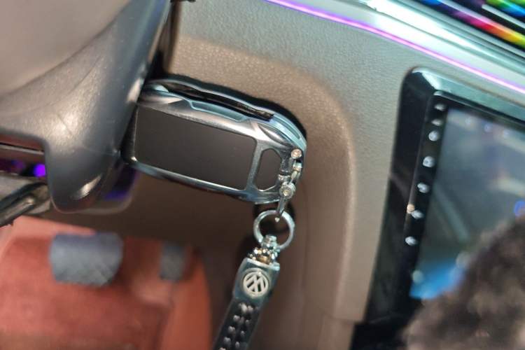 Used Volkswagen Bora 2014 1.6L Automatic Luxury Model Vehicle Key