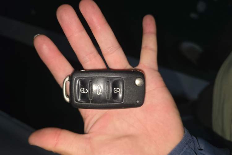 Used Volkswagen Bora 2014 1.6L Automatic Fashion Model Vehicle Key
