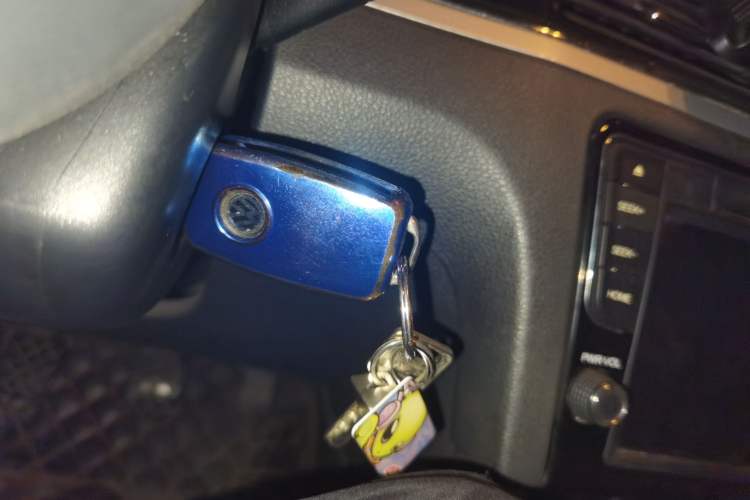 Used Volkswagen Bora 2014 1.6L Manual Comfort Model Vehicle Key