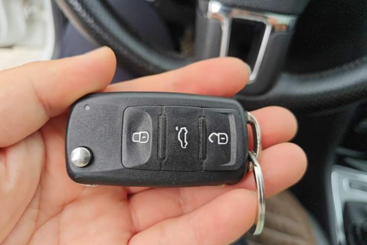 Used Volkswagen Bora 2014 1.6L Manual Comfort Model Vehicle Key