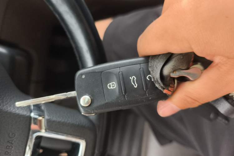 Used Volkswagen Bora 2014 1.6L Manual Comfort Model Vehicle Key