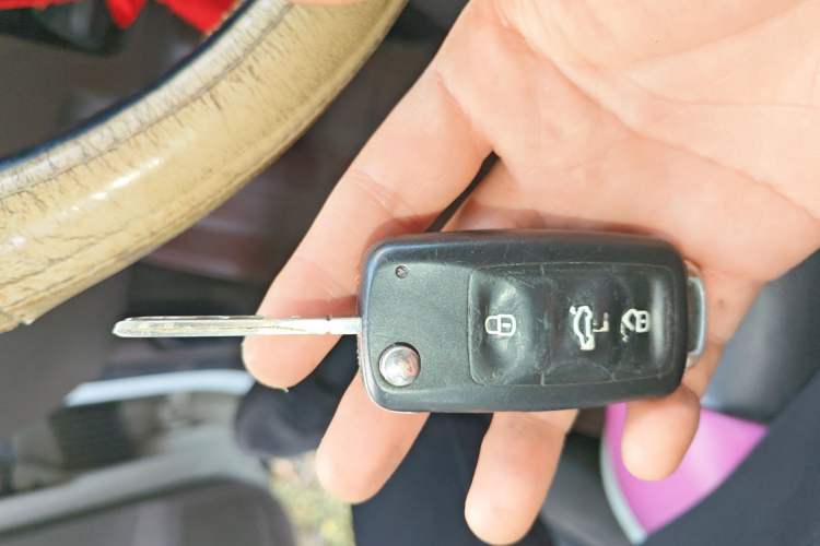 Used Volkswagen Bora 2014 1.6L Manual Comfort Model Vehicle Key