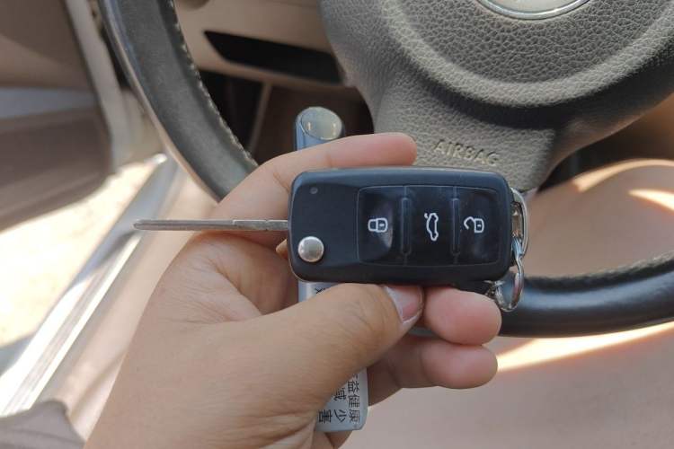 Used Volkswagen Bora 2014 1.6L Automatic Comfort Model Vehicle Key