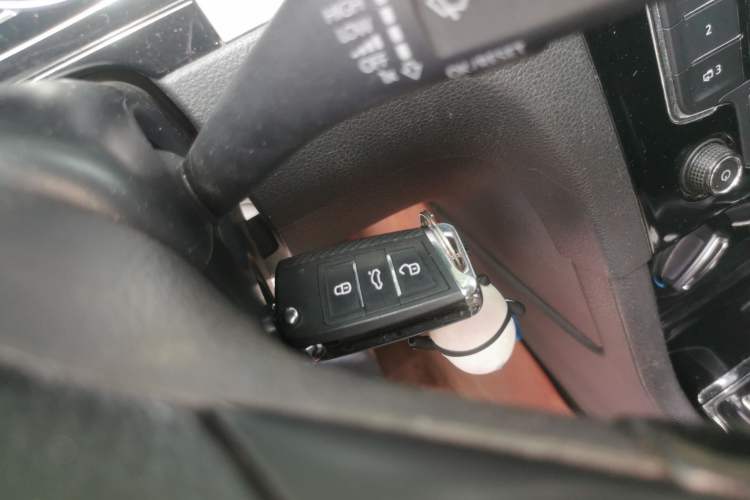 Used Volkswagen Bora 2014 1.6L Automatic Comfort Model Vehicle Key