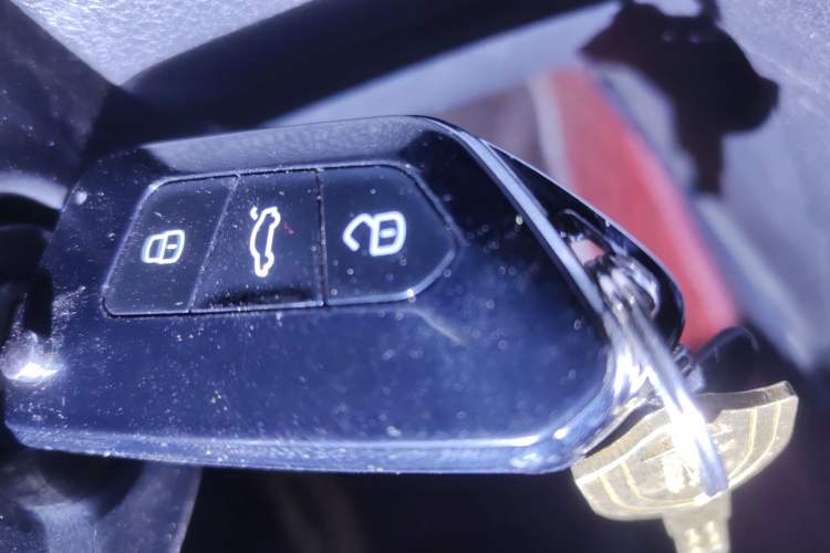 Used Volkswagen Bora 2014 1.4TSI Manual Sportline Vehicle Key