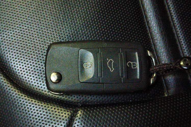 Used Volkswagen Bora 2014 1.6L Automatic Fashion Model Vehicle Key