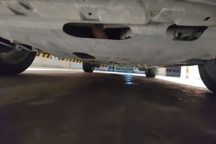 Used Volkswagen Bora 2014 1.6L Manual Comfort Model Chassis Front
