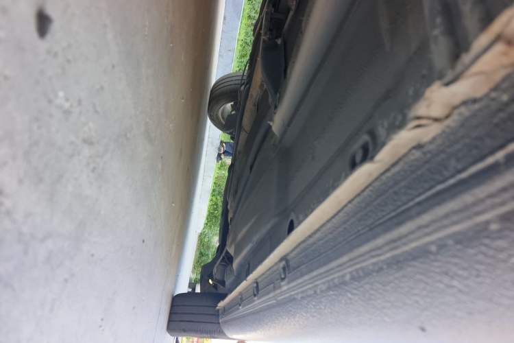 Used Volkswagen Bora 2014 1.6L Manual Comfort Model Chassis Front Left