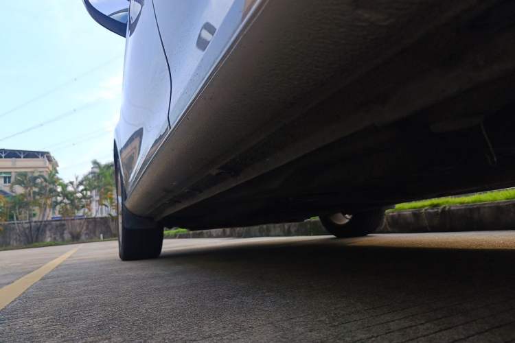 Used Volkswagen Bora 2014 1.6L Automatic Comfort Model Chassis Rear Left