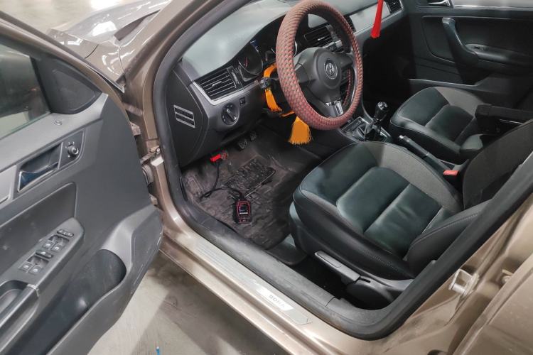 Used Volkswagen Bora 2014 1.6L Manual Comfort Model Driver Seat