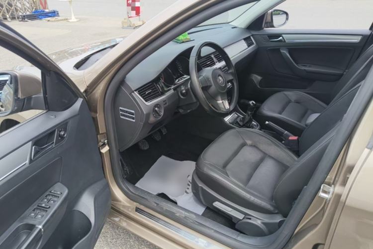 Used Volkswagen Bora 2014 1.6L Manual Comfort Model Driver Seat