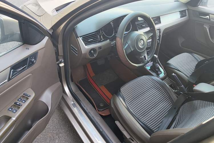 Used Volkswagen Bora 2014 1.6L Automatic Comfort Model Driver Seat
