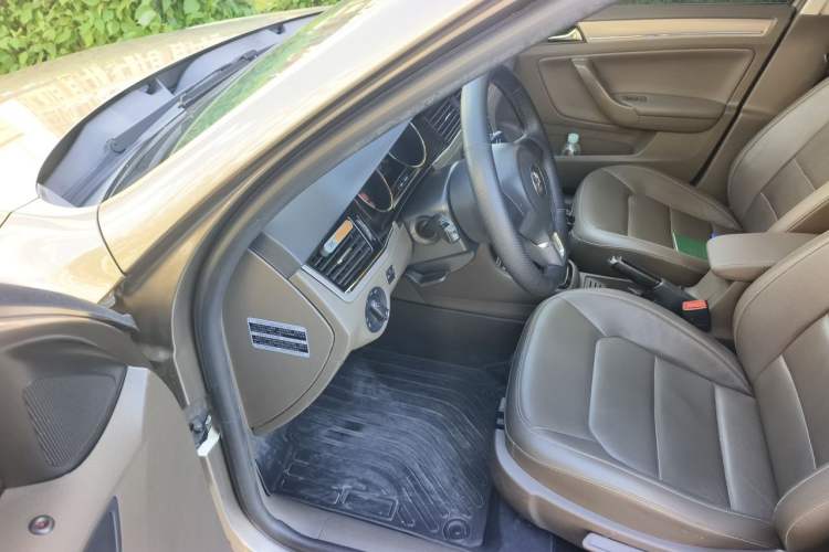 Used Volkswagen Bora 2014 1.6L Manual Comfort Model Driver Seat