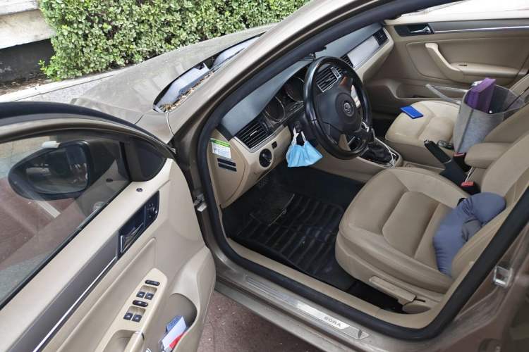 Used Volkswagen Bora 2014 1.6L Automatic Comfort Model Driver Seat