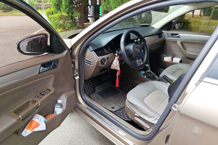 Used Volkswagen Bora 2014 1.6L Automatic Comfort Model Driver Seat