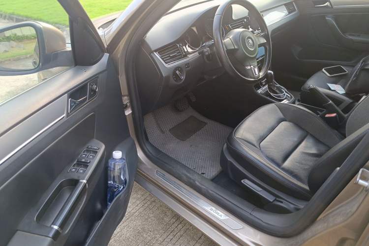 Used Volkswagen Bora 2014 1.6L Automatic Comfort Model Driver Seat