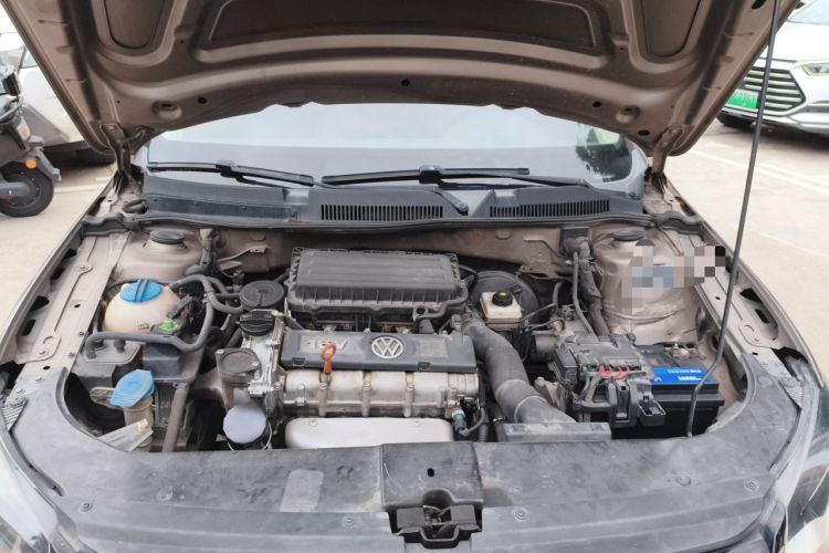 Used Volkswagen Bora 2014 1.6L Automatic Comfort Model Engine Bay