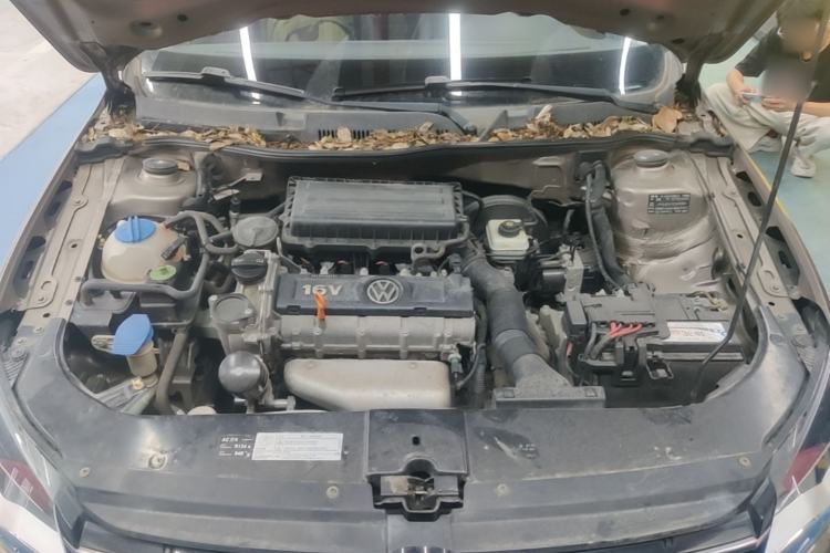 Used Volkswagen Bora 2014 1.6L Automatic Comfort Model Engine Bay