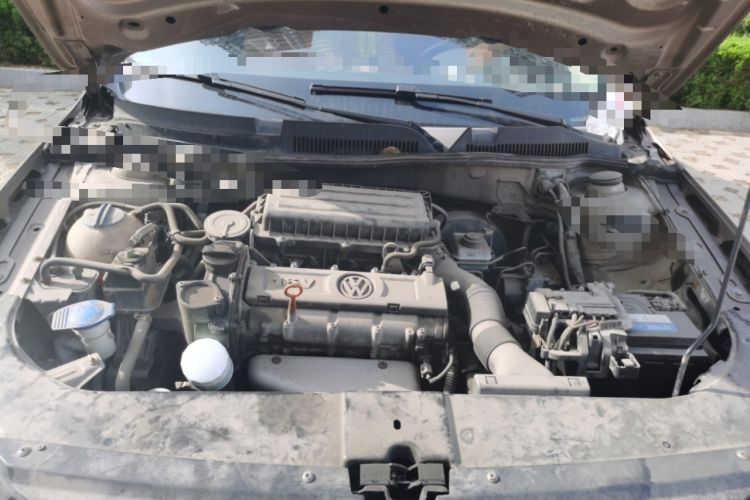 Used Volkswagen Bora 2014 1.6L Automatic Comfort Model Engine Bay