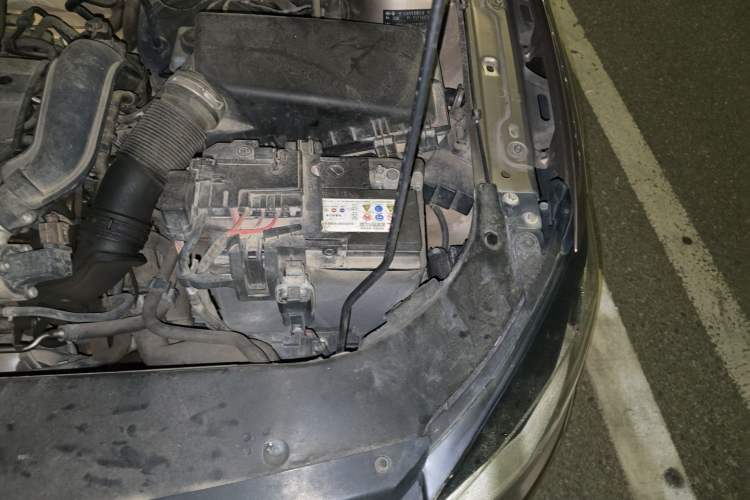 Used Volkswagen Bora 2014 1.4TSI Automatic Comfort Model Engine Bay Left