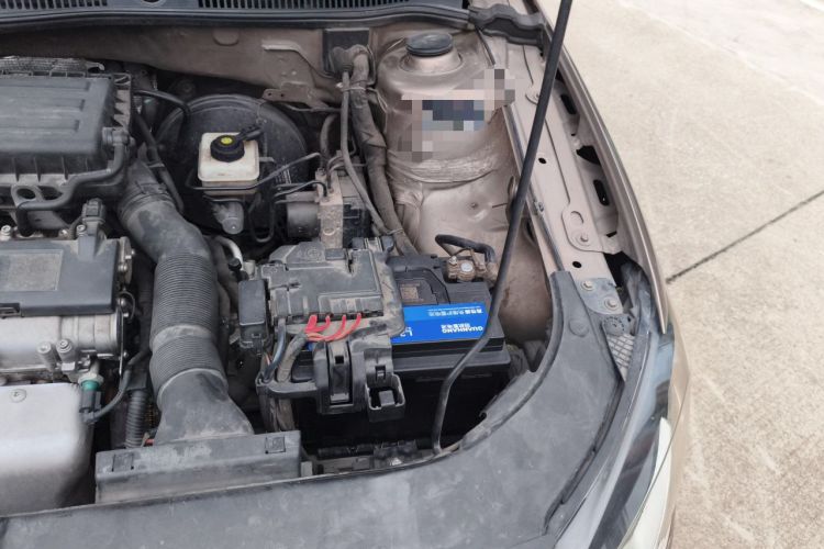 Used Volkswagen Bora 2014 1.6L Automatic Comfort Model Engine Bay Left