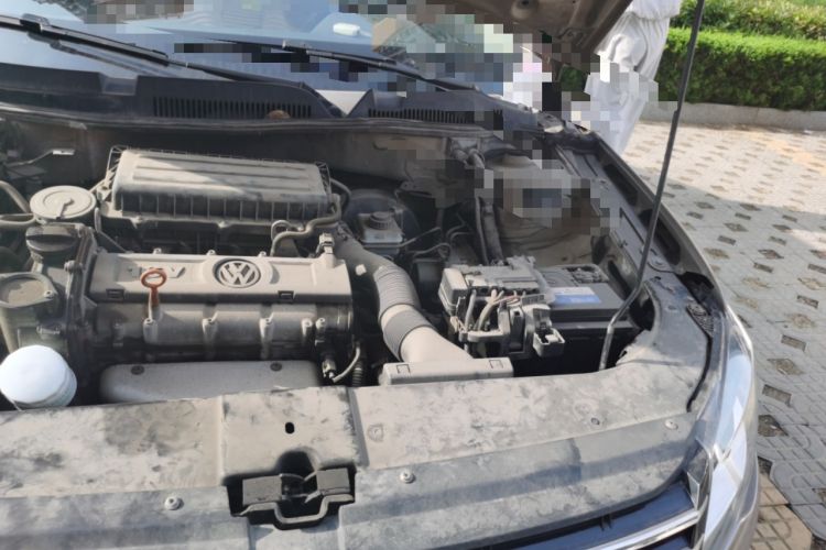 Used Volkswagen Bora 2014 1.6L Automatic Comfort Model Engine Bay Left