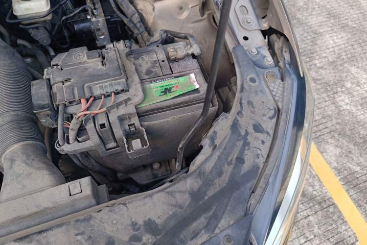 Used Volkswagen Bora 2014 1.6L Automatic Comfort Model Engine Bay Left