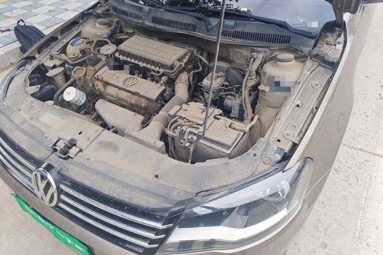 Used Volkswagen Bora 2014 1.6L Automatic Comfort Model Engine Bay Left