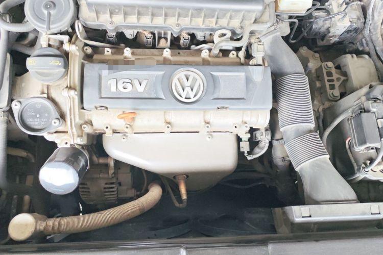 Used Volkswagen Bora 2014 1.6L Automatic Fashion Model Engine Bay