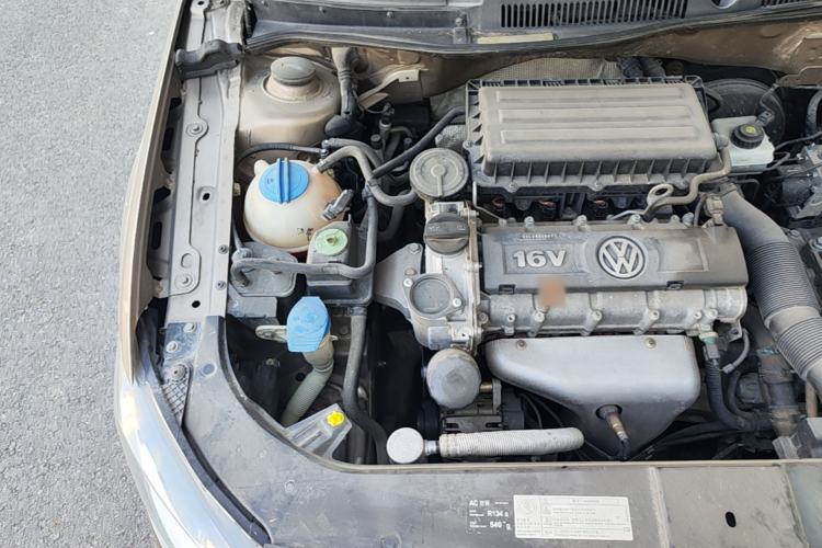 Used Volkswagen Bora 2014 1.6L Automatic Comfort Model Engine Bay Right