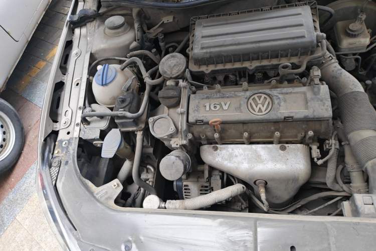 Used Volkswagen Bora 2014 1.6L Automatic Comfort Model Engine Bay Right