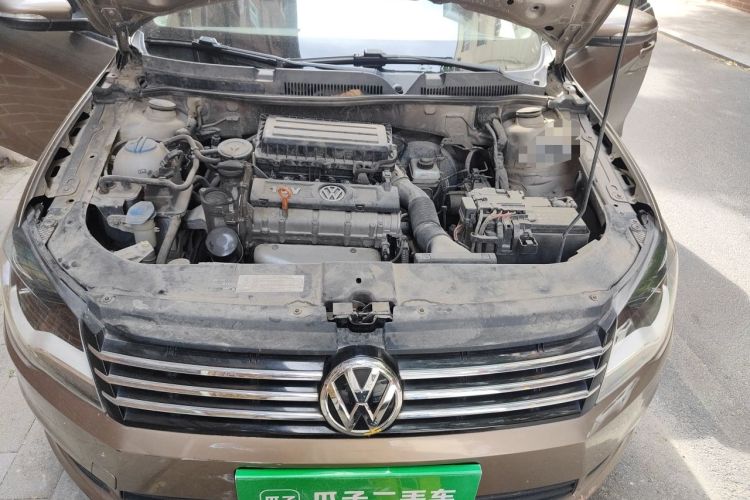 Used Volkswagen Bora 2014 1.6L Automatic Fashion Model Engine Bay