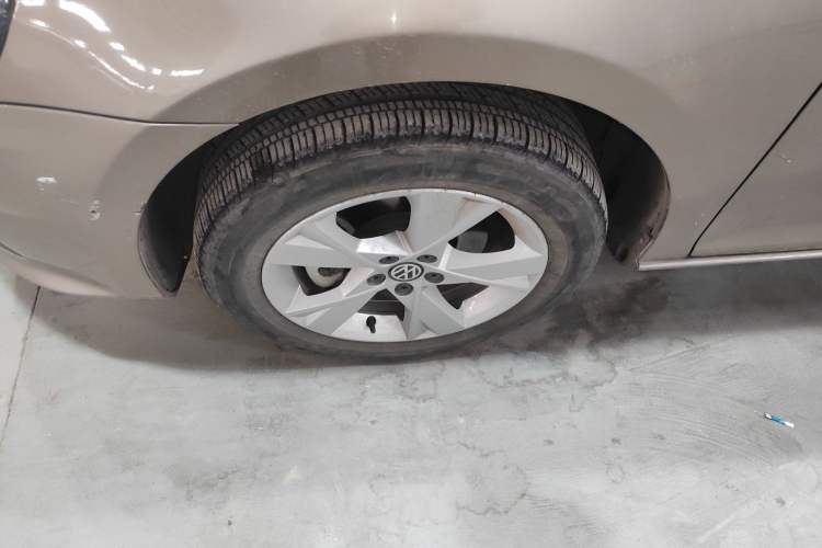 Used Volkswagen Bora 2014 1.6L Manual Comfort Model Exterior 4