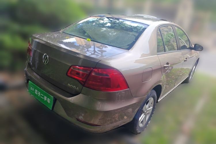 Used Volkswagen Bora 2014 1.6L Automatic Fashion Model Exterior 5