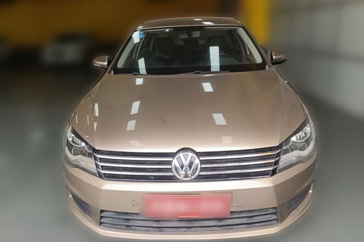 Used Volkswagen Bora 2014 1.6L Manual Fashion Edition Front