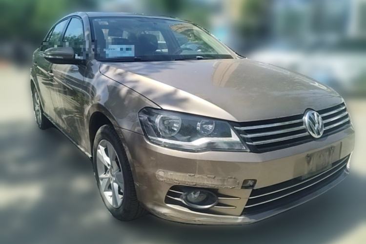 Used Volkswagen Bora 2014 1.6L Manual Comfort Model Front Right 45 Deg