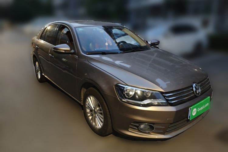 Used Volkswagen Bora 2014 1.6L Automatic Luxury Model Front Right 45 Deg