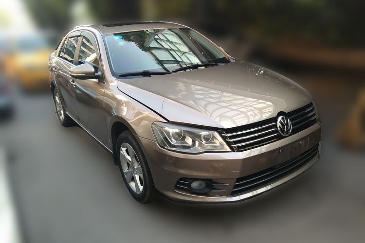 Used Volkswagen Bora 2014 1.6L Automatic Comfort Model Front Right 45 Deg