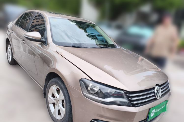 Used Volkswagen Bora 2014 1.6L Automatic Comfort Model Front Right 45 Deg