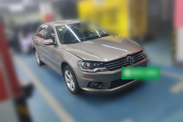 Used Volkswagen Bora 2014 1.6L Automatic Comfort Model Front Right 45 Deg